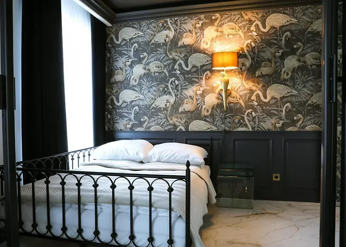 Golden Flamingo غدانسك